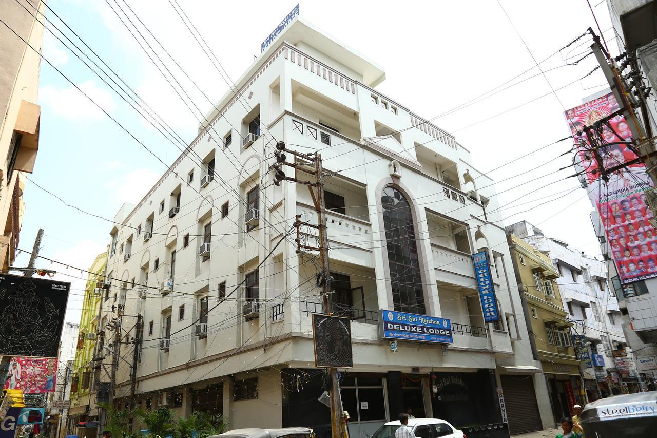 Sri Sai Krishna Deluxe Lodge Hyderabad Eksteriør billede