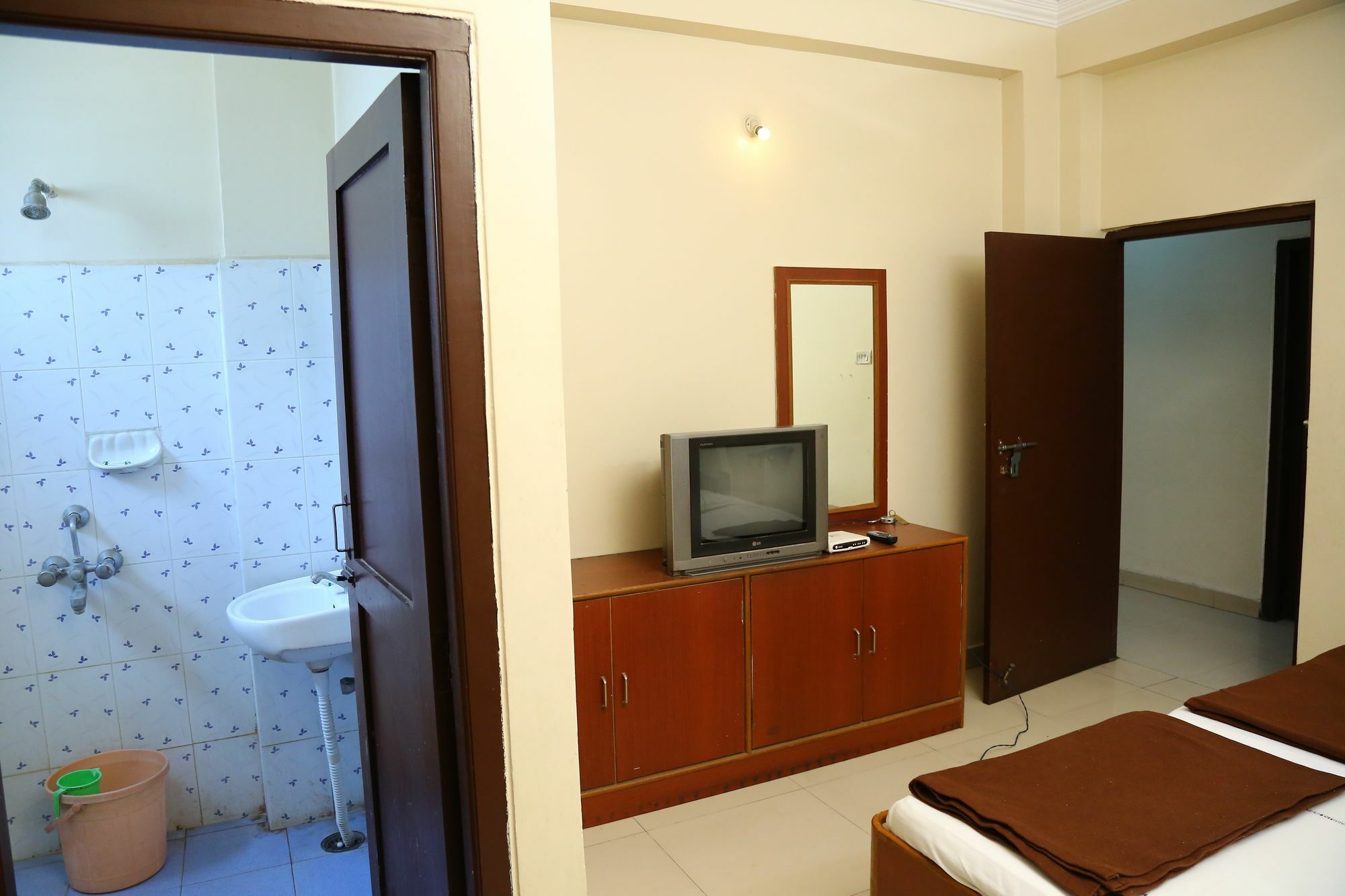 Sri Sai Krishna Deluxe Lodge Hyderabad Eksteriør billede